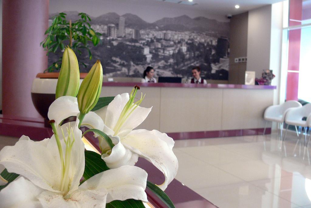 Sky 2 Hotel Tirana Zewnętrze zdjęcie