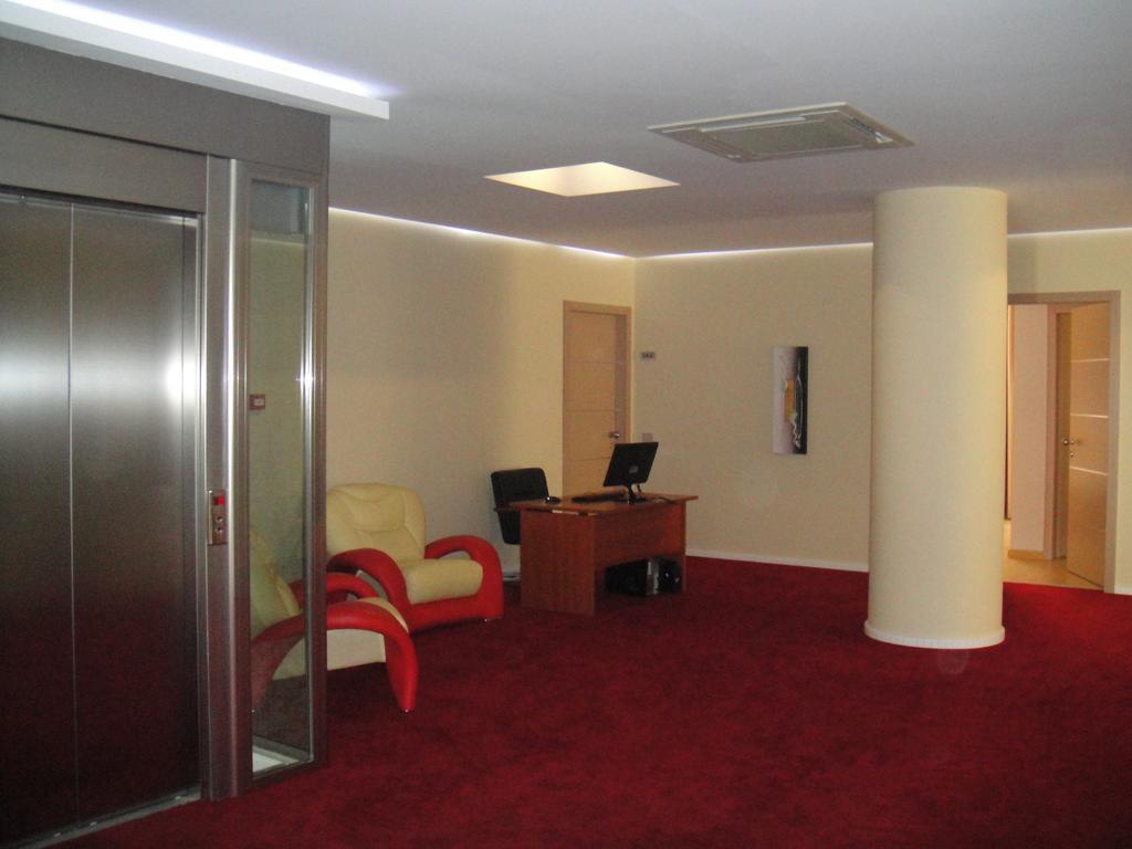 Sky 2 Hotel Tirana Zewnętrze zdjęcie