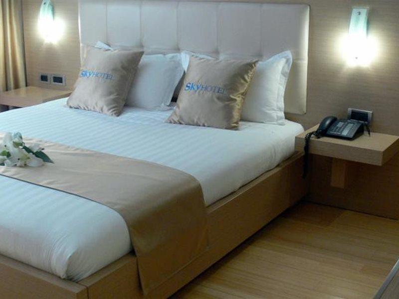 Sky 2 Hotel Tirana Zewnętrze zdjęcie