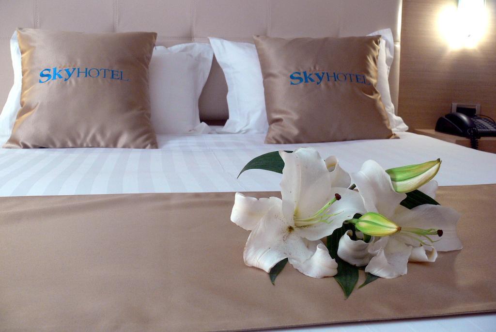 Sky 2 Hotel Tirana Zewnętrze zdjęcie