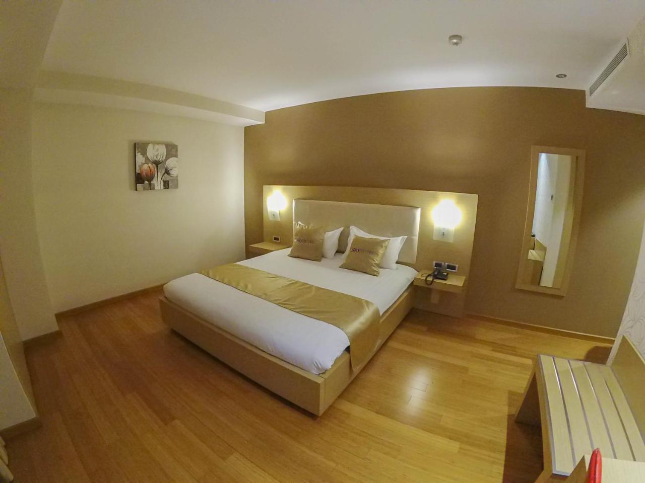 Sky 2 Hotel Tirana Zewnętrze zdjęcie
