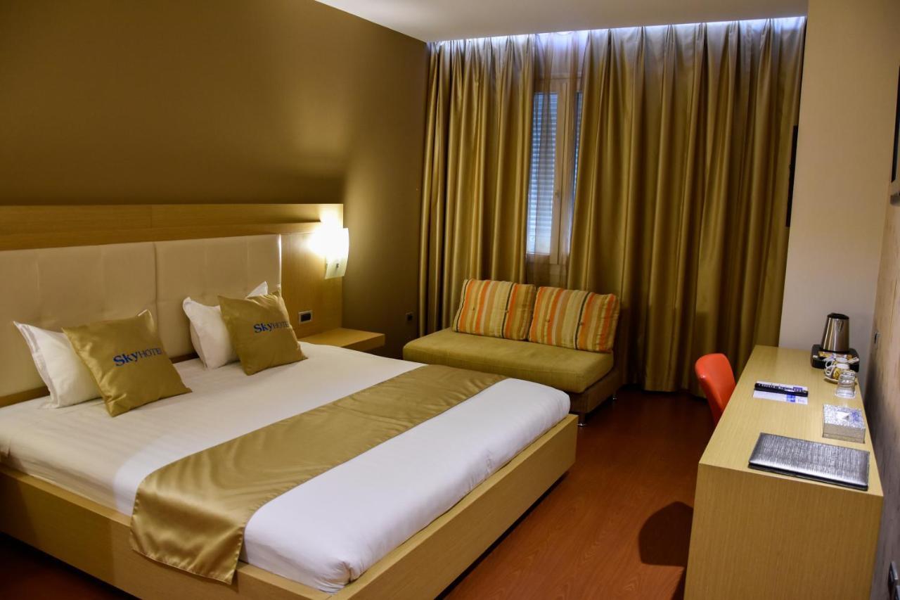 Sky 2 Hotel Tirana Zewnętrze zdjęcie