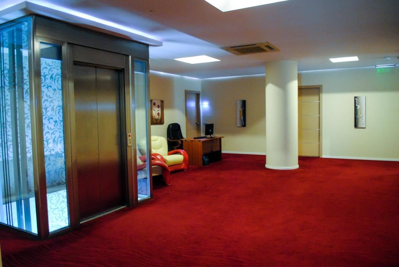 Sky 2 Hotel Tirana Zewnętrze zdjęcie