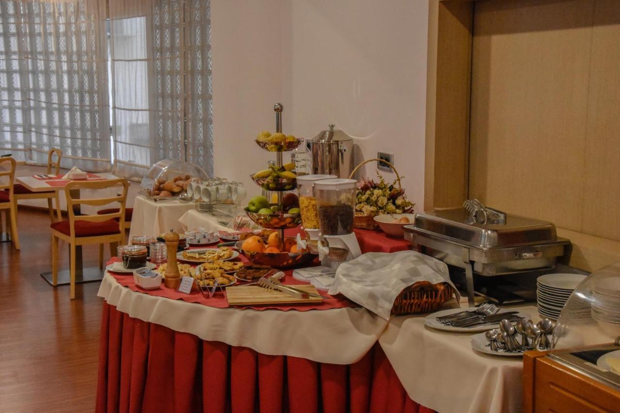 Sky 2 Hotel Tirana Zewnętrze zdjęcie