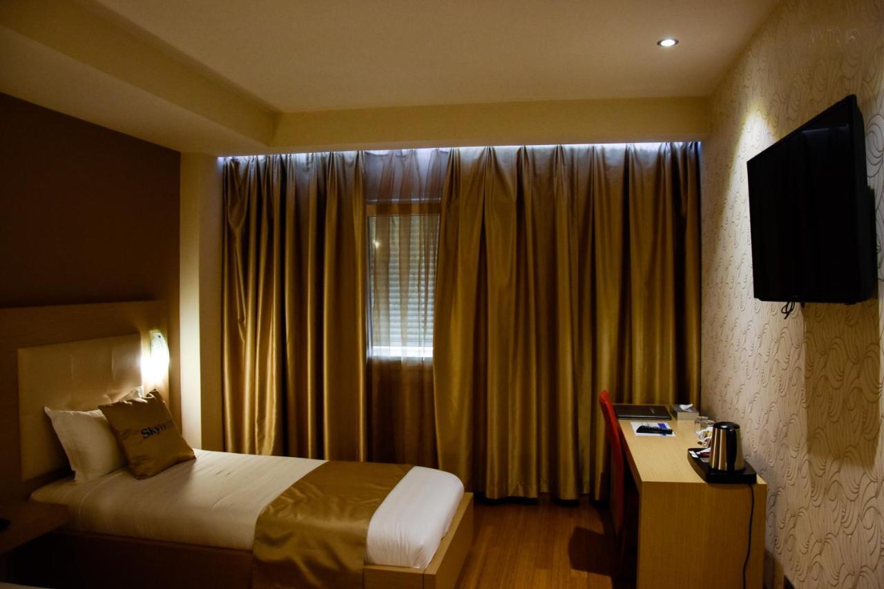 Sky 2 Hotel Tirana Zewnętrze zdjęcie