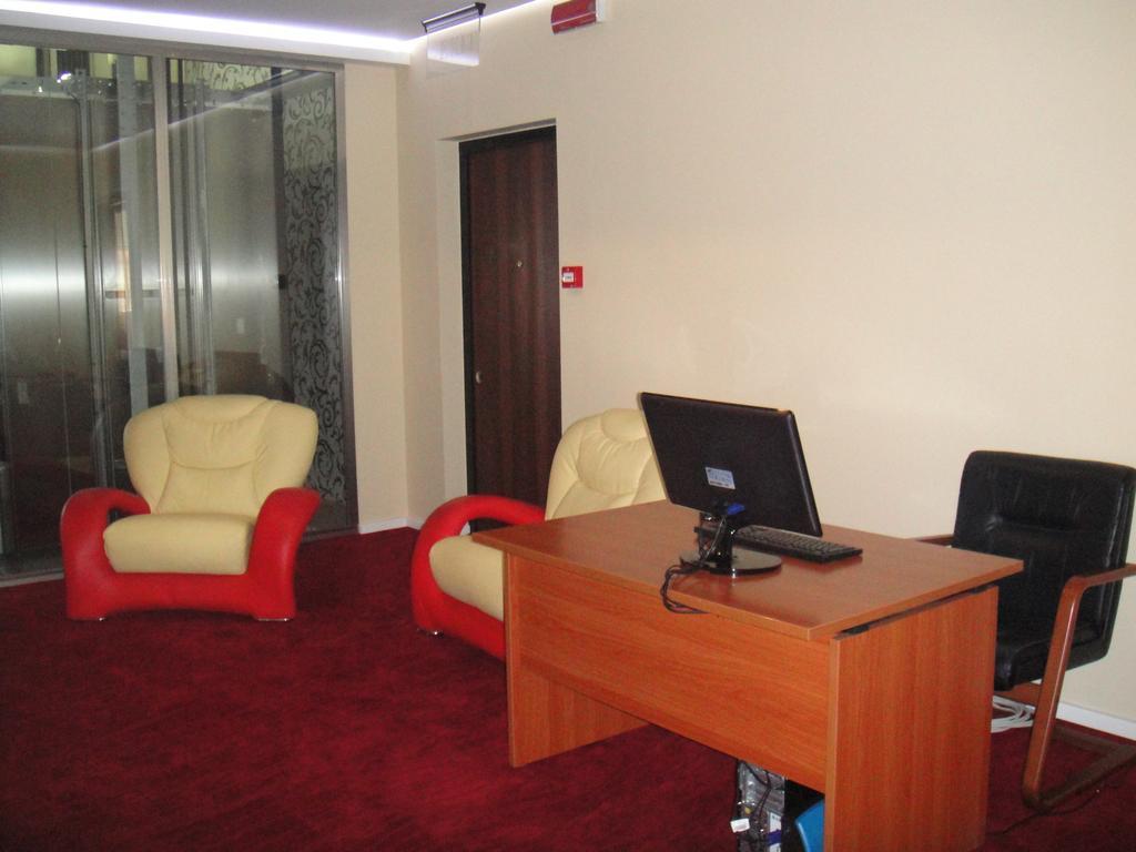 Sky 2 Hotel Tirana Zewnętrze zdjęcie