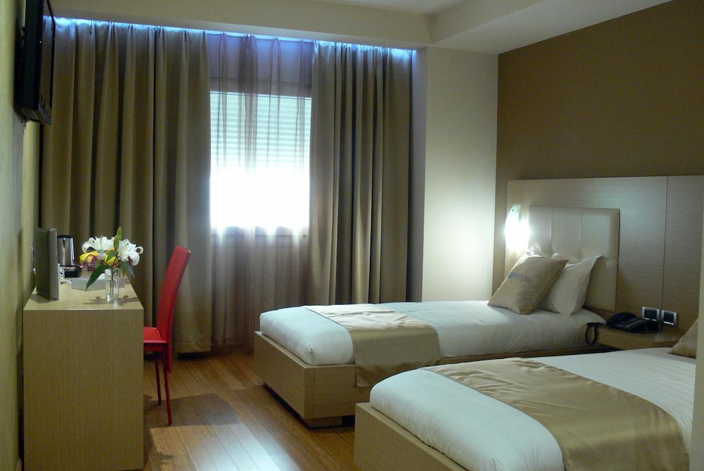Sky 2 Hotel Tirana Zewnętrze zdjęcie