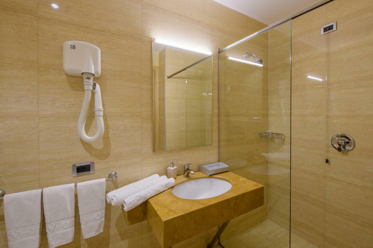 Sky 2 Hotel Tirana Zewnętrze zdjęcie